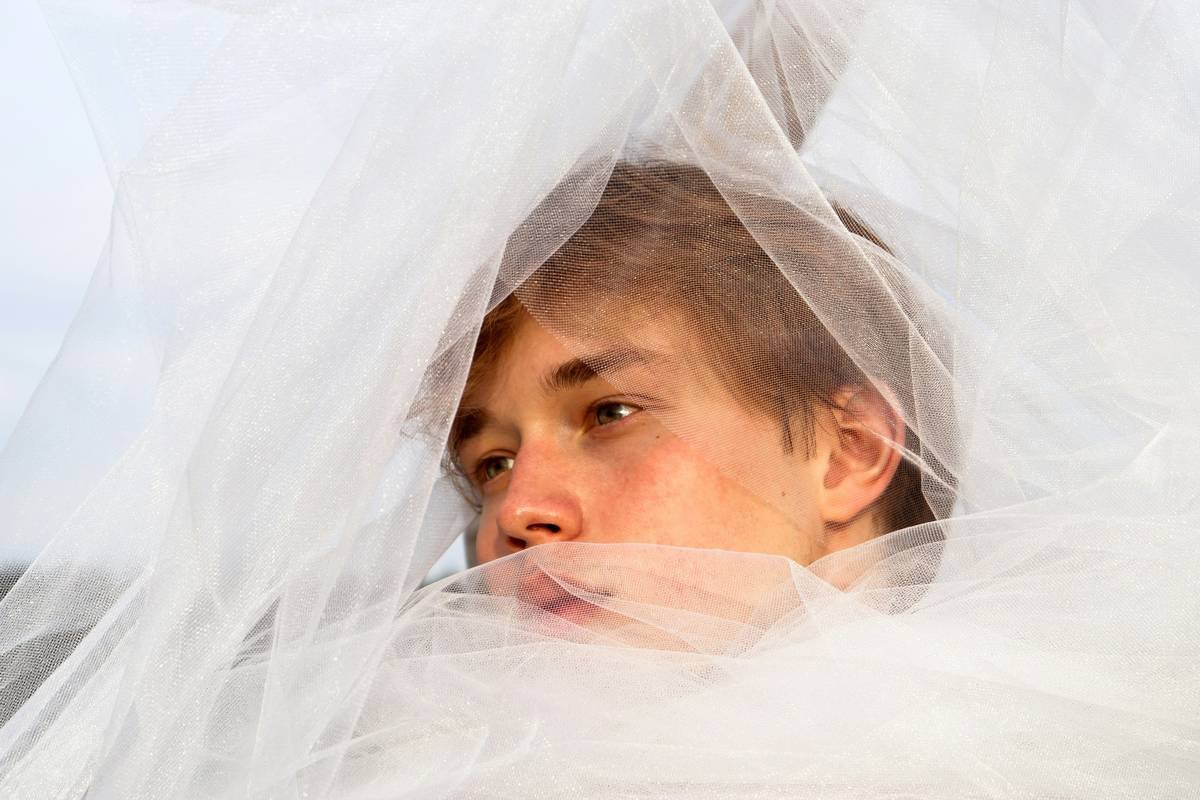 Evening Hair Veil: Your Secret Weapon for Ethereal, Head-Turning Glamour