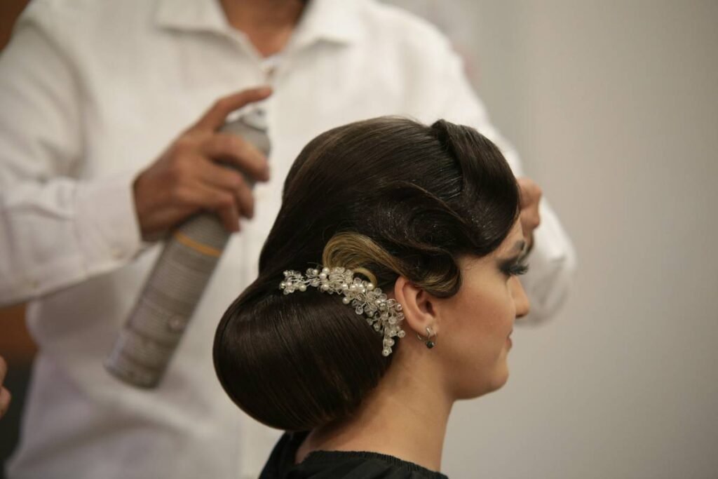 Why Your Lace Veil Keeps Slipping—And How to Make It Stay (Without Glue, Blisters, or Tears)