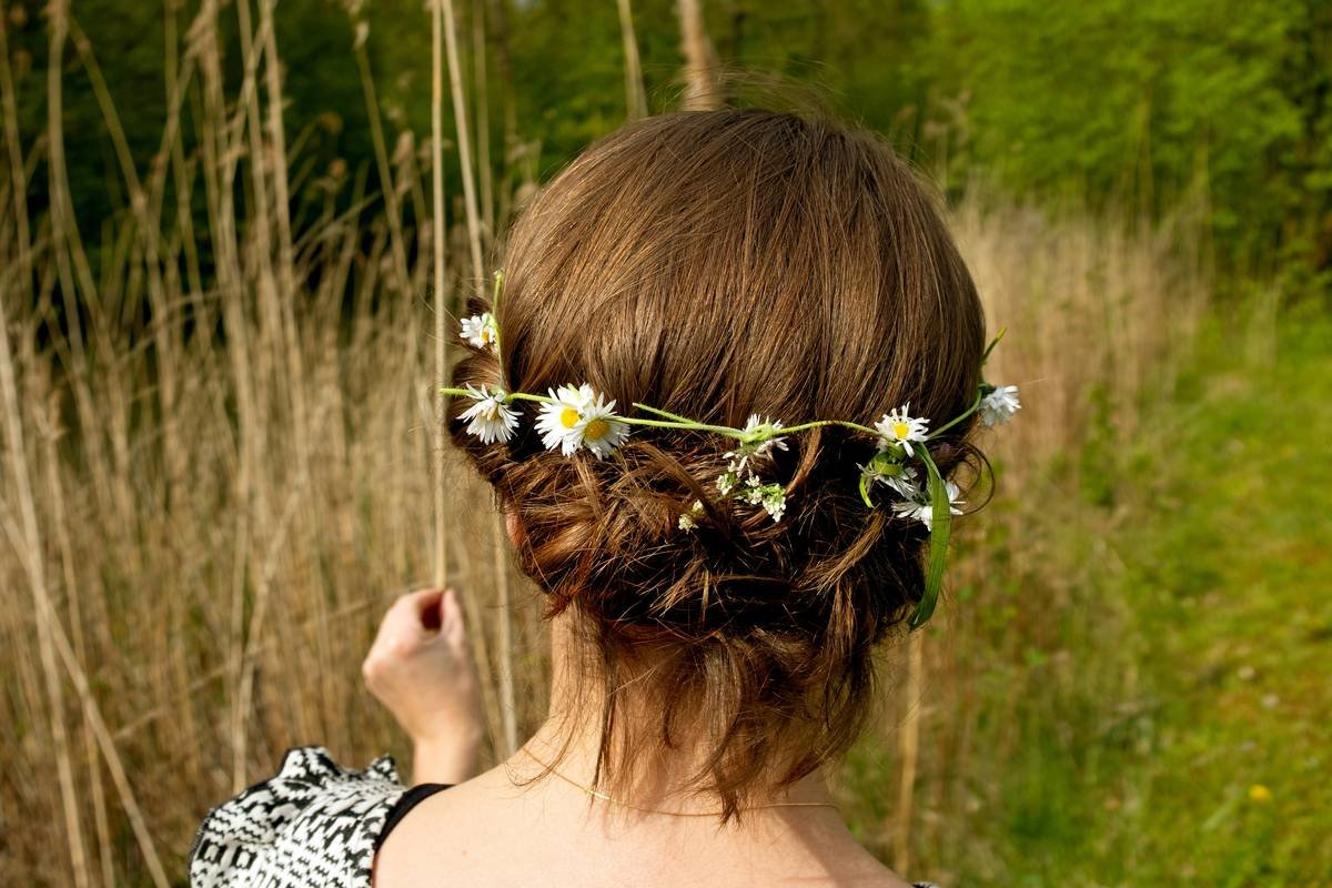 What Is a Tribal Hair Veil—and How to Wear It With Intention, Not Appropriation