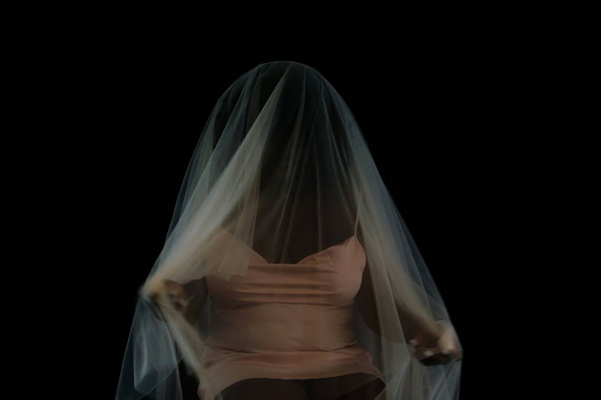 Why Your Fashion Hair Veil Is the Secret Weapon of Bridal & Editorial Styling (And How to Wear It Like a Pro)